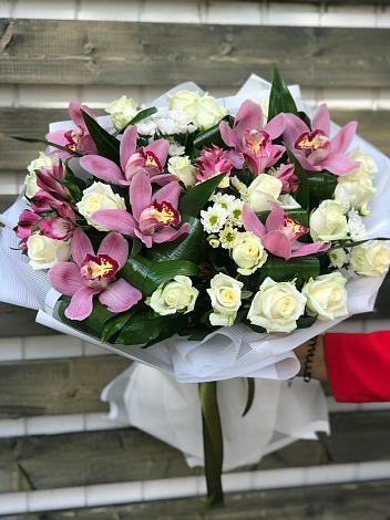 Букет цветов из: Розы и Хризантемы в Арти