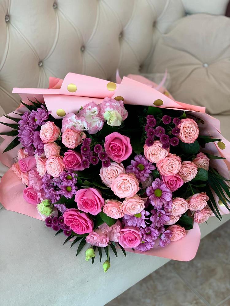 Букет цветов из: Хризантемы, Розы и Лизиантусы в Арти