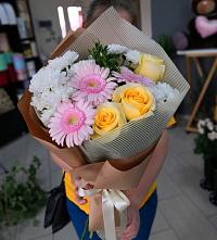 Букет цветов из:  Герберы, Розы и Хризантемы в Арти