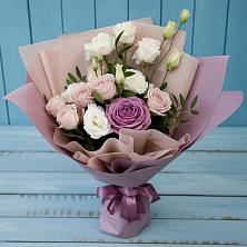 Букет цветов из:  Розы и Лизиантусы в Арти