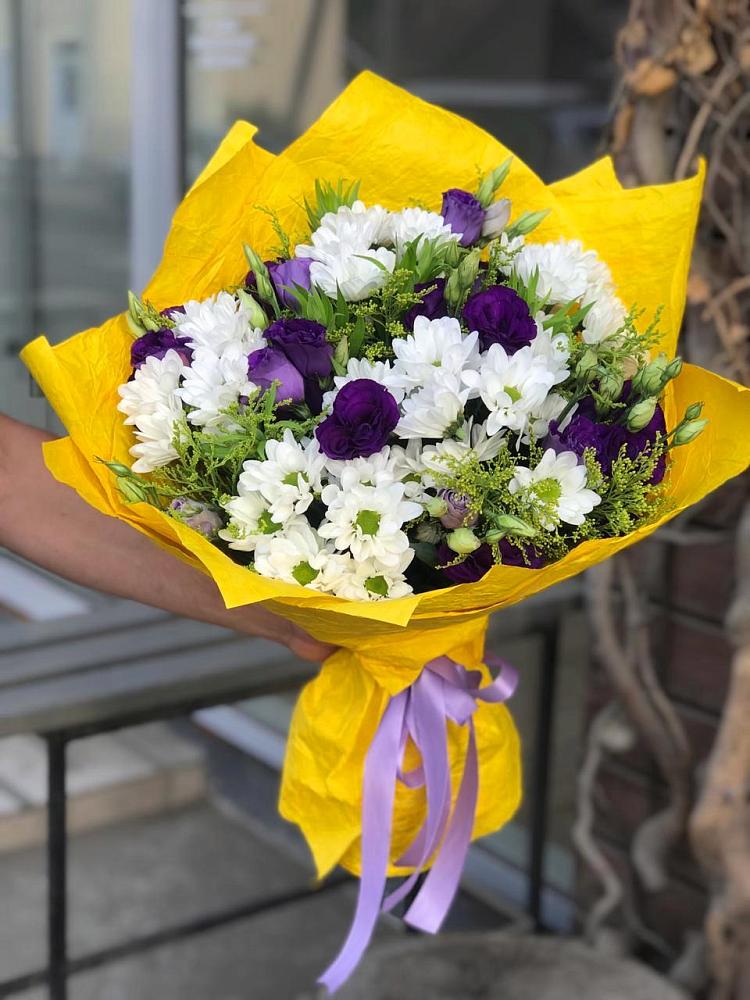 Букет цветов из: Ирисы, Хризантемы и Ромашки в Арти