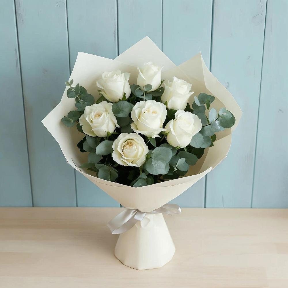 Букет Белые розы в Эвкалипте в Арти