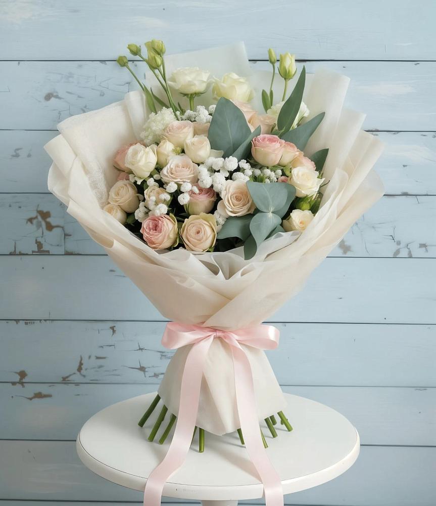 Букет цветов из: Розы и Лизиантусы в Арти