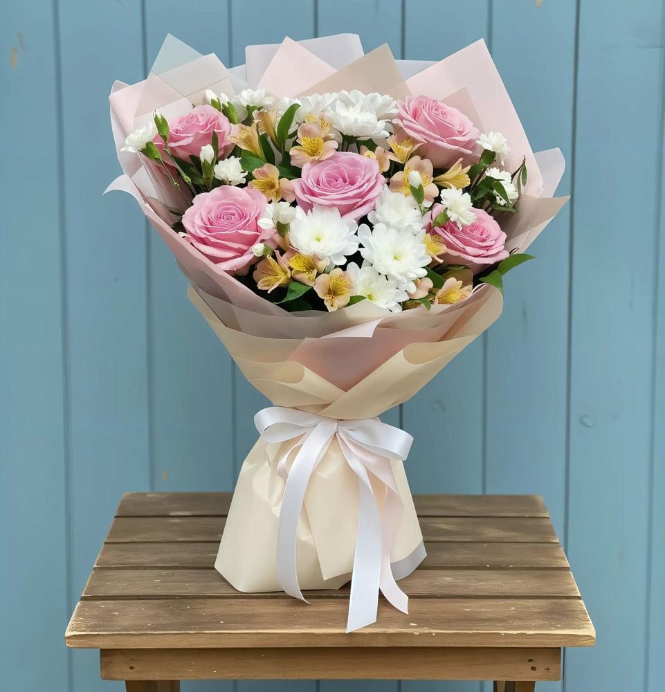 Букет цветов из: Гвоздики, Орхидеи и Розы в Арти