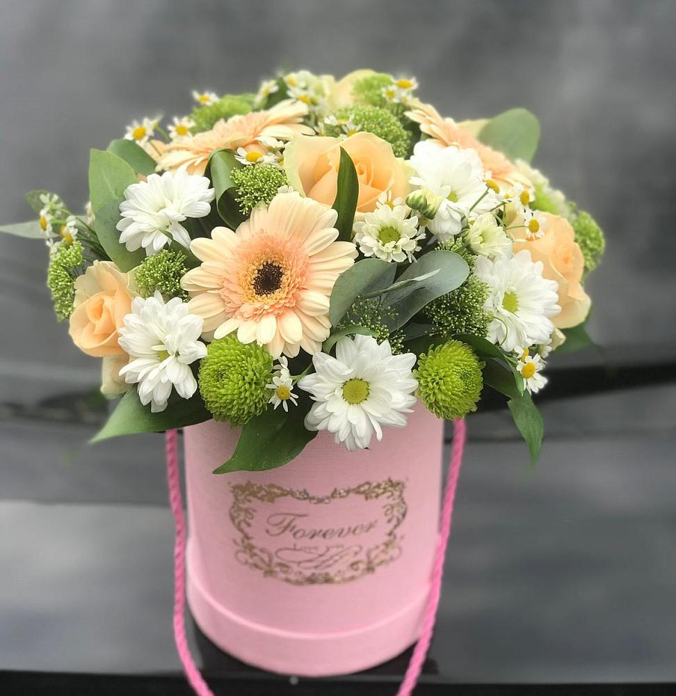 Цветочная композиция из Розы, Герберы и Хризантемы в шляпной коробке в Арти